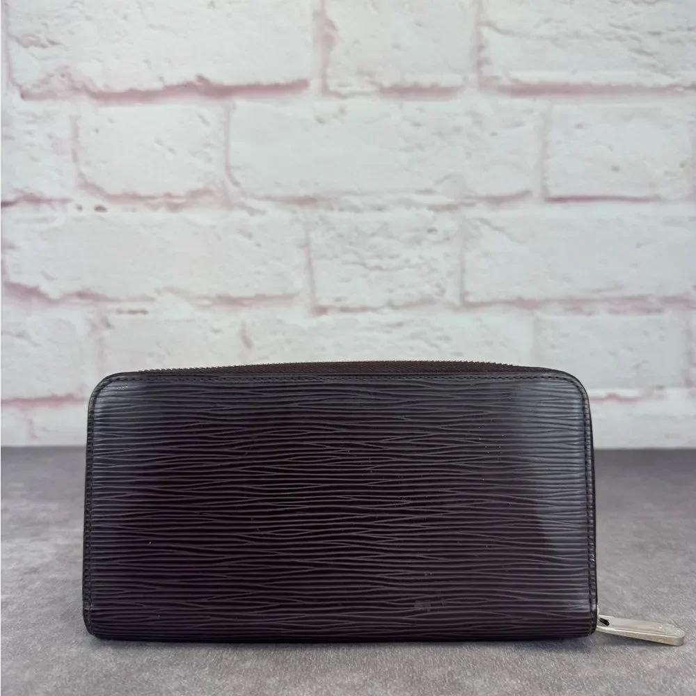 Louis Vuitton Epi Leather Zippy Wallet Vintage